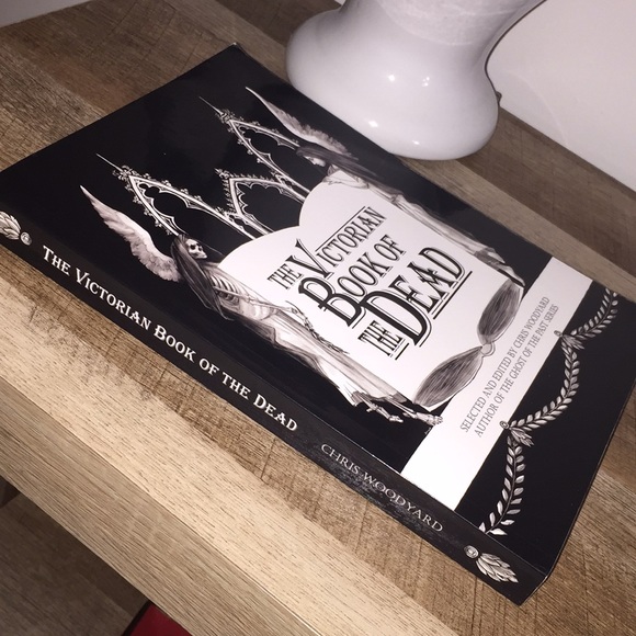 🖤Victorian Book of the Dead - Picture 6 of 6
